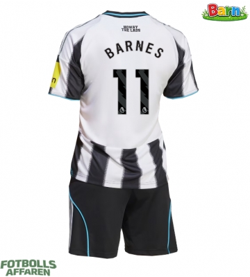 Newcastle United Harvey Barnes #11 Hemmaställ Barn 2025-26 Kortärmad (+ Korta byxor)